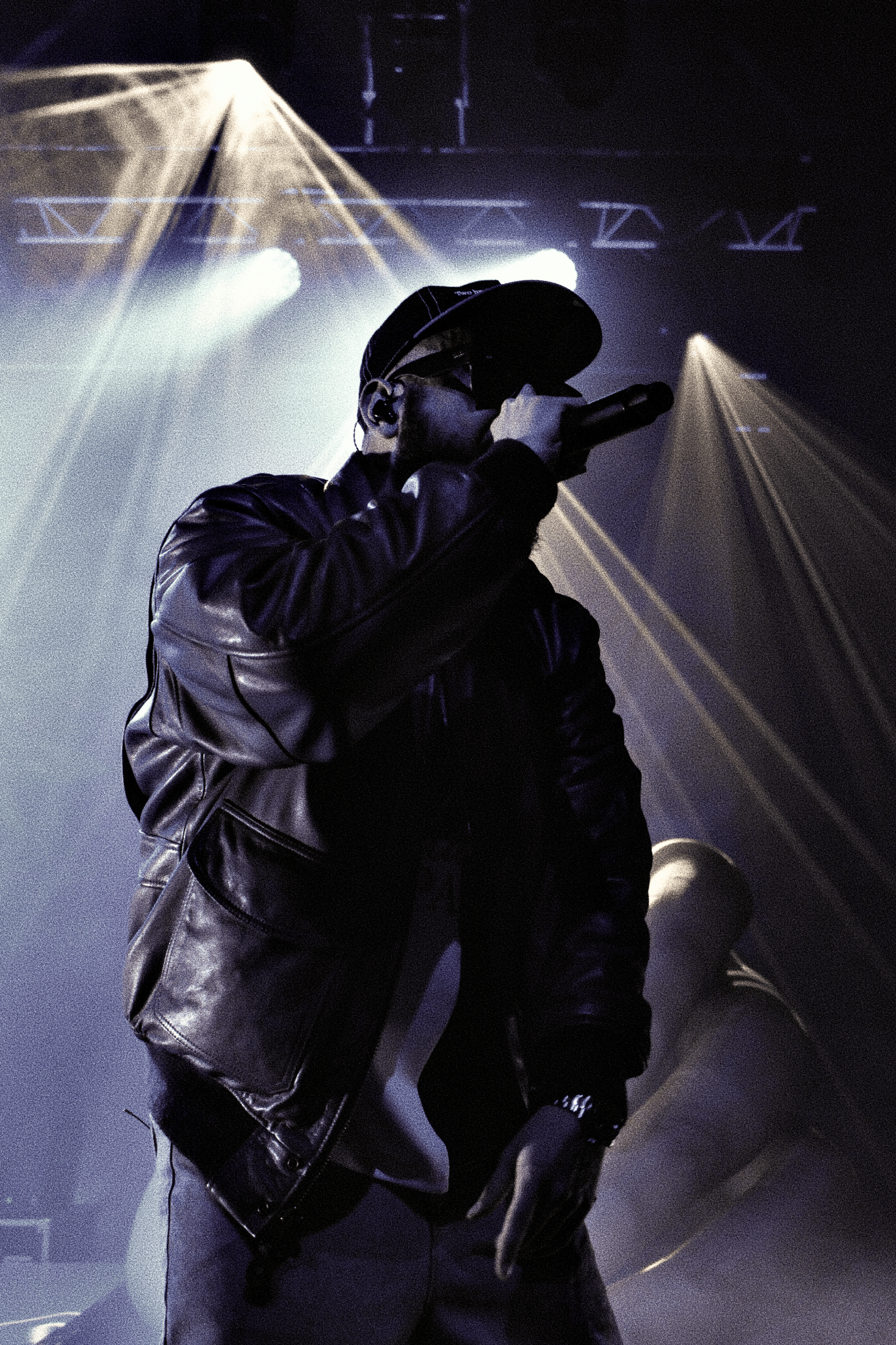 Concert — silhouette rouge